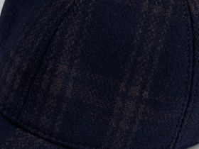 Кепка из шерсти