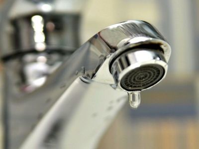 На восемь часов отключат воду в ряде кварталов Якутска