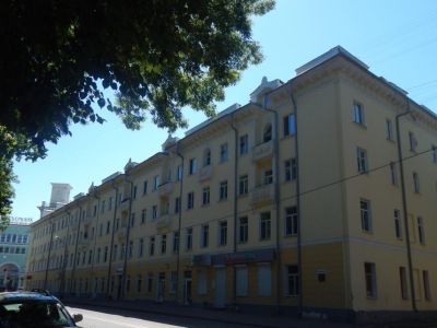 Здание бывш. Городской думы (ныне жилой дом). Здесь по инициативе Смоленского историка-краеведа С.П.Писарева в 1888 г. был открыт историко-археологический музей, первый музей в Смоленской губернии