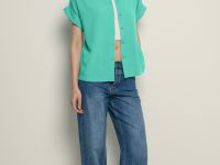 Блузка с коротким рукавом и отложным воротником