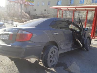 В Якутске пьяный водитель наехал на столб