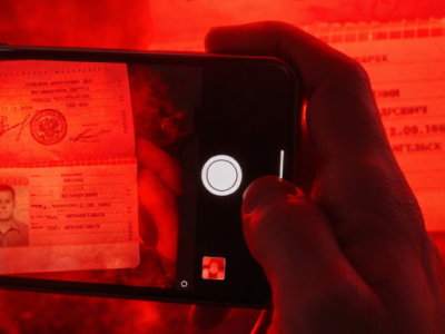 Можно ли отправлять фото паспорта в Сети и чем это грозит