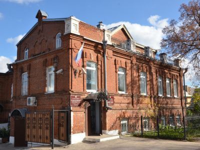 Административное здание (бывшее купеческое)