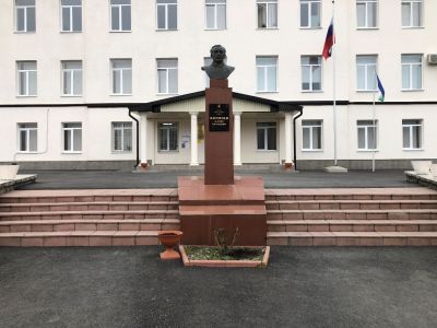 Памятник Герою Советского Союза Канукоеву Н.Т.