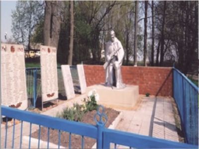 Братская могила воинов, погибших в 1943 г.