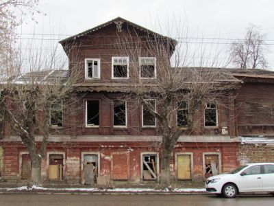 Дом жилой для служащих фабрики Брюханова