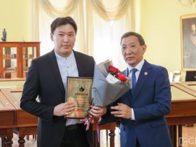 Премии главы Якутии имени Ивана Крафта вручили в Общероссийский день библиотек