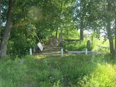 Братская могила воинов Советской Армии, погибших в период Великой Отечетсвенной войны 1941-1945 гг.