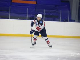 Более 20 любительских команд собрала «Ночная хоккейная лига» в Якутии