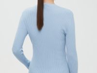 Джемпер приталенного силуэта