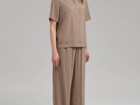 Легкая блузка на пуговицах