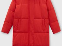 Стеганое утепленное пальто с капюшоном
