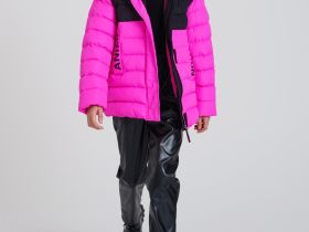 Куртка текстильная с полиуретановым покрытием для девочек