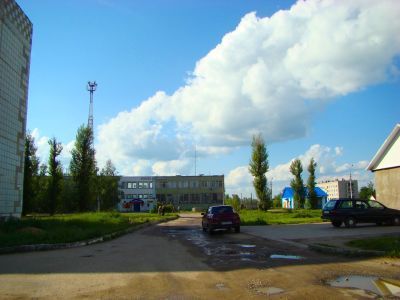 Памятное место, где в 1941-1942 гг. действовала подпольная партийная организация. Активные члены  организации: Е.Р. Багричева, А.К. Авакян, П.В. Шестерикова, И.И. Куценко, П.К. Яковлев и др. в марте 1942 г. были казнены гитлеровцами