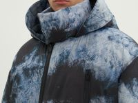 Пальто утепленное с воротником-стойкой