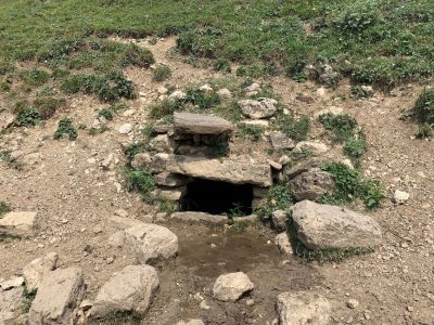 Родник благоустроенный архитектурного комплекса "Мусийкъонгийкоте"