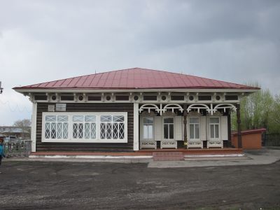 Одноэтажный деревянный дом