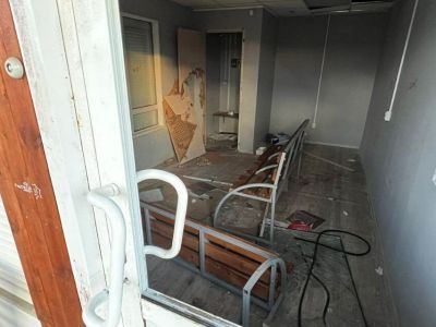 В Якутске вандалы разгромили теплую остановку