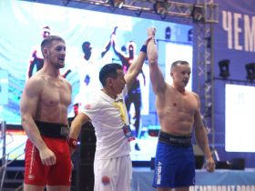 Мас-рестлеры Якутии прошли в финал чемпионата России