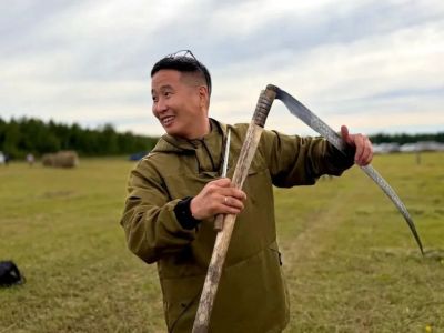Петр Шамаев принял участие в республиканском конкурсе ручной косьбы