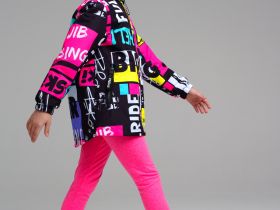 Куртка текстильная с полиуретановым покрытием для девочек (ветровка)