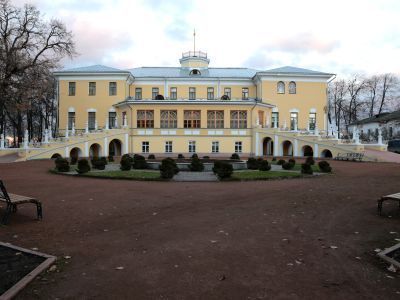 Дом губернатора («Дом народа», в котором была провозглашена Советская власть в г. Ярославле)