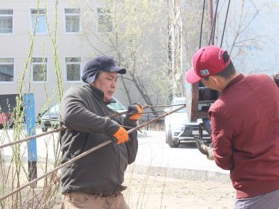 Министр строительства Павел Аргунов принял вызов акции «Папа может, сын поможет»