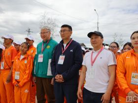 Сергей Местников встретился с волонтёрами Игр Манчаары