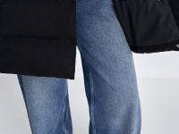 Пуховое полупальто с капюшоном