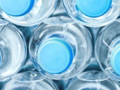 Роскачество исследовало воду: пить или не пить?