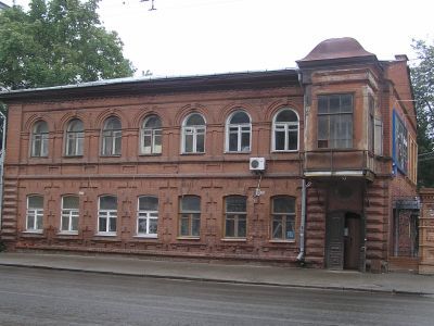 Дом жилой Бужукова. Здесь жил советский ученый, филолог, академик В.Ф.Шишмарев