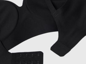 Бесшовный бюстгальтер с формованными чашками, Черный