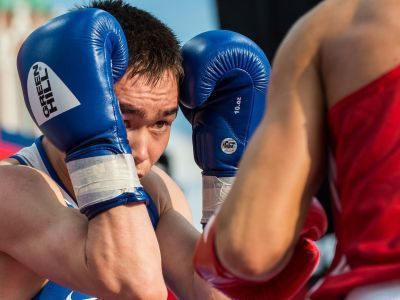 Василий Егоров вышел в полуфинал чемпионата России по боксу