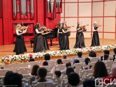 Бурными овациями завершился концерт ансамбля «Виртуозы Якутии» в Казахстане