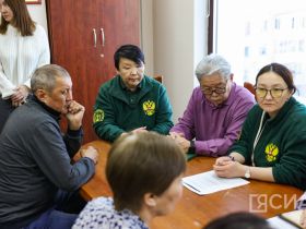 Омбудсмен встретилась с женами бойцов СВО из Якутии