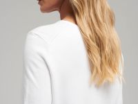 Легкий джемпер прямого кроя с коротким рукавом