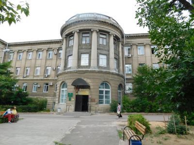 Общежитие завода. Больница № 5. Главный корпус