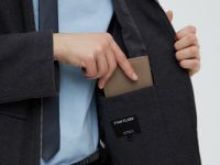 Куртка с накладными карманами