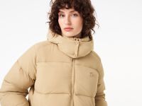 Женская короткая куртка Lacoste с капюшоном