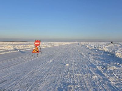 В ускоренном режиме идет обустройство ледовой переправы Хатассы — Павловск