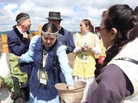 На Ысыахе Олонхо в Якутии определили финалистов конкурса среди запевал осуохая