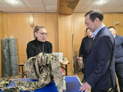 Айсен Николаев ознакомился с работой якутских волонтёров в санатории «Бэс Чагда»