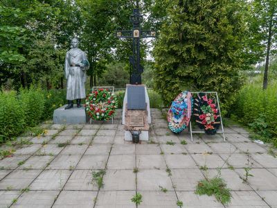 Братская могила советских воинов, 1941-1942 гг.
