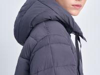 Пуховое пальто с капюшоном