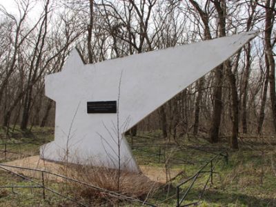 Братская могила красноармейцев, погибших за власть Советов в бою с белогвардейцами