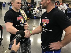 Эндрю Болингер, Канада: К счастью, у нас есть наше замечательное сообщество, поддержку которого я чувствую, поэтому мы точно выживем