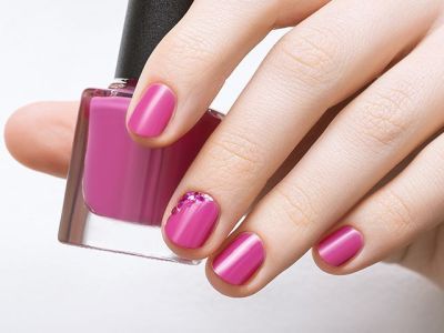 Названы бренды небезопасных лаков для ногтей