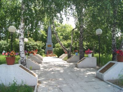 Памятник землякам, погибшим в годы Великой Отечественной войны (1941-1945 гг.)