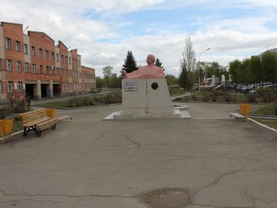 Памятник И.И. Редикорцеву