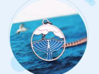 Закладка для книг с подвеской "Кит из фантазий" (латунь с покрытием под розовое золото)